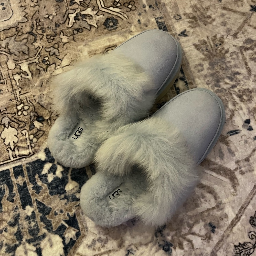 UGG Women's Soft Blue Fluffy Slippers